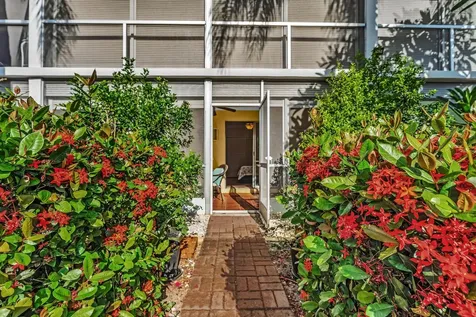 40 SE 13th Street Boca Raton FL 33432