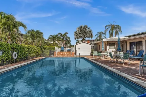40 SE 13th Street Boca Raton FL 33432