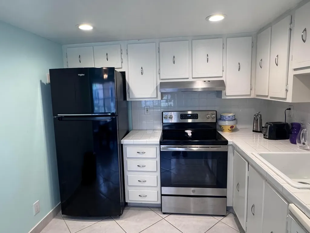 641 Burgundy N Delray Beach FL 33484