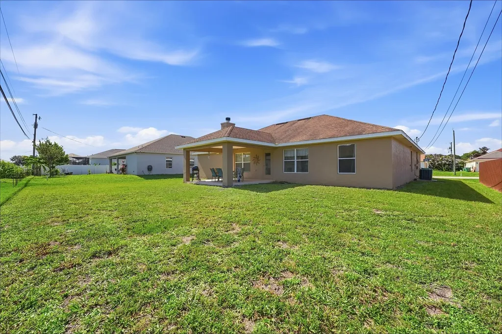 1781 SW Starman Avenue Port St Lucie FL 34953