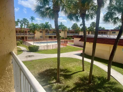 850 E Commercial Boulevard Oakland Park FL 33334