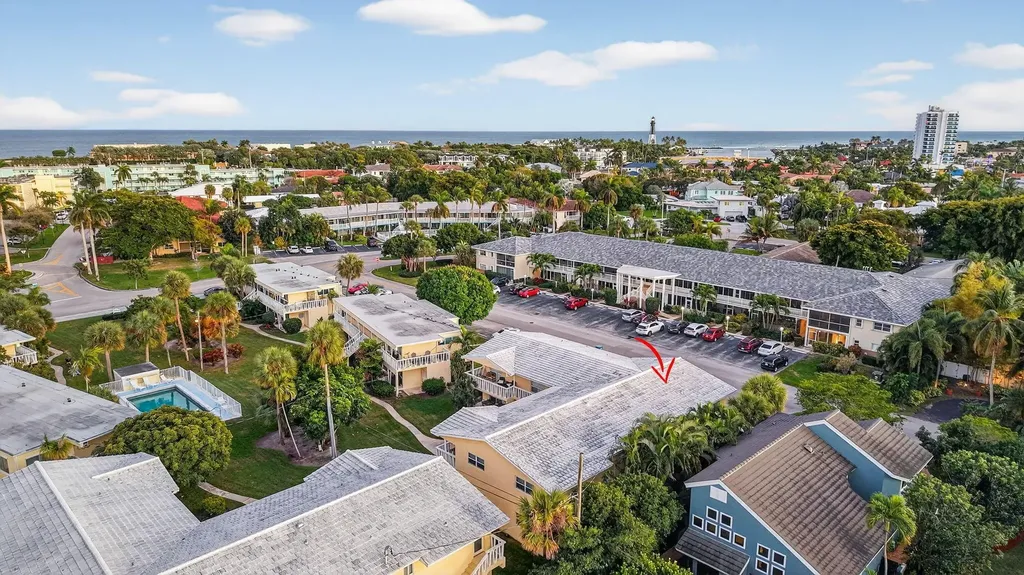 2755 NE 28th Avenue Lighthouse Point FL 33064