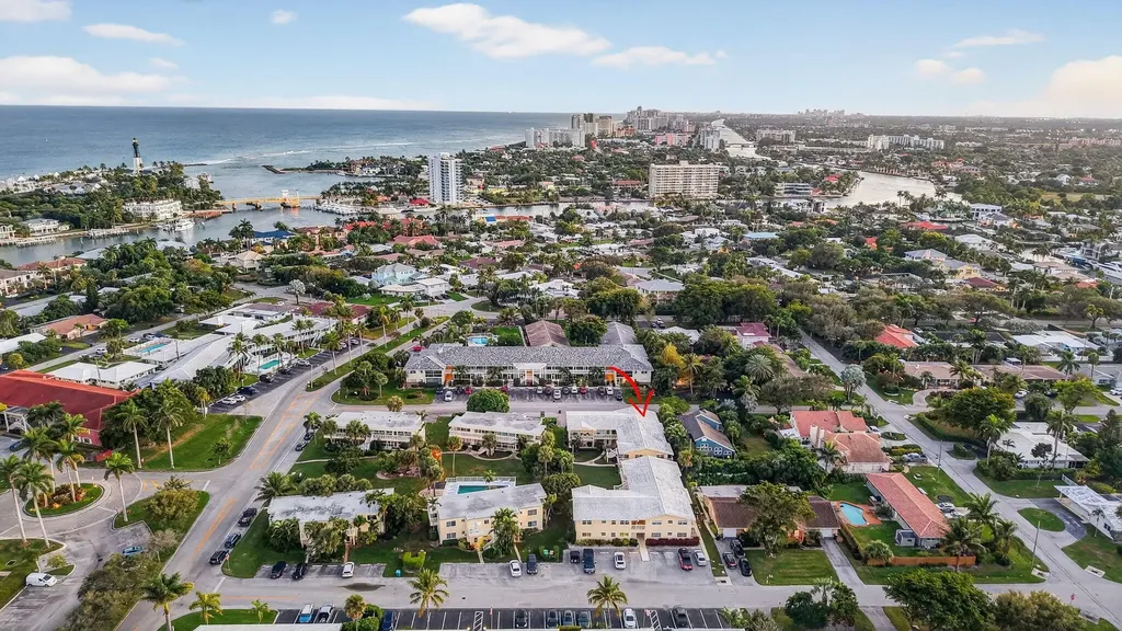 2755 NE 28th Avenue Lighthouse Point FL 33064