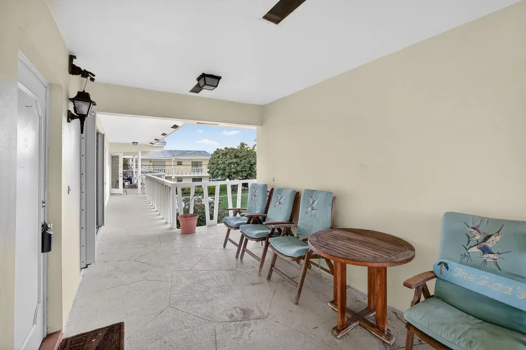 2755 NE 28th Avenue Lighthouse Point FL 33064