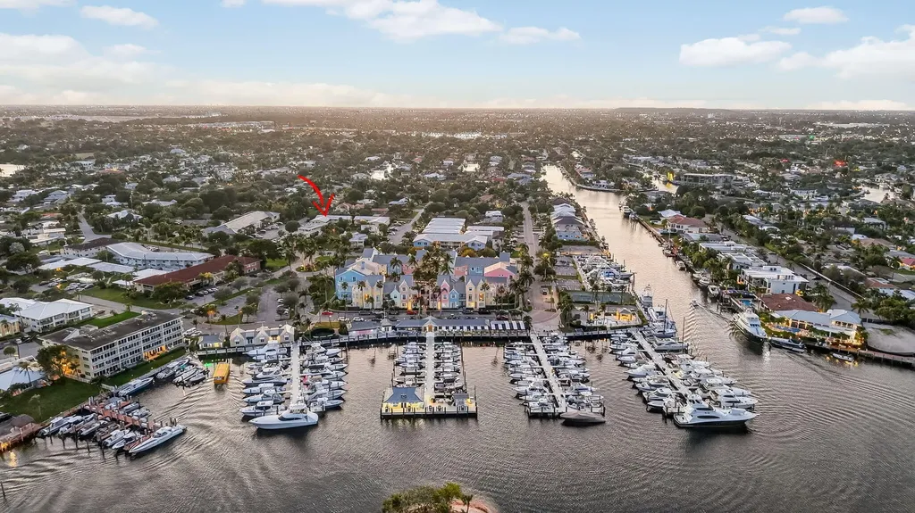 2755 NE 28th Avenue Lighthouse Point FL 33064