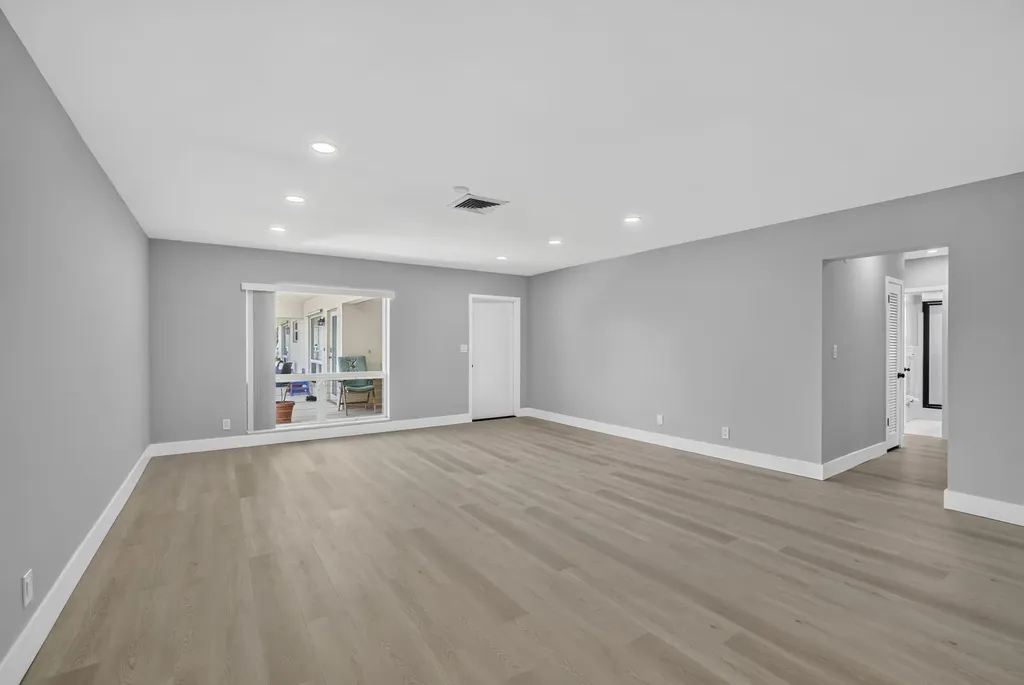 2755 NE 28th Avenue Lighthouse Point FL 33064