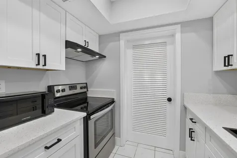 2755 NE 28th Avenue Lighthouse Point FL 33064