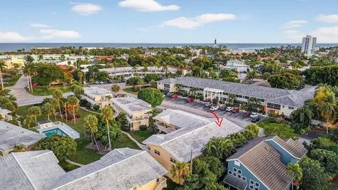 2755 NE 28th Avenue Lighthouse Point FL 33064