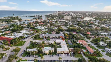 2755 NE 28th Avenue Lighthouse Point FL 33064