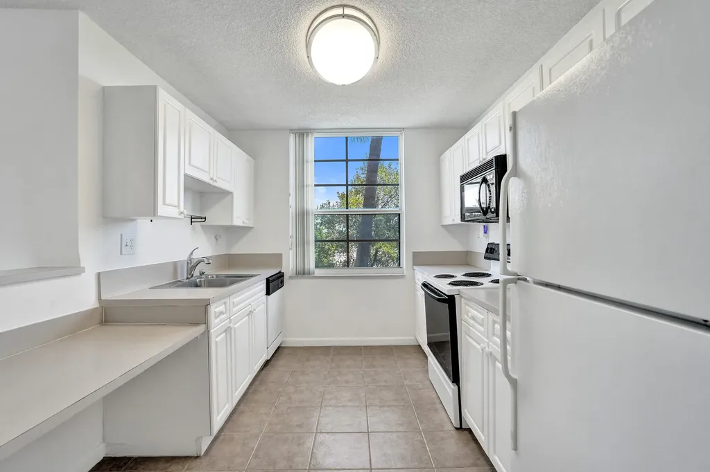 520 SE 5 Avenue Fort Lauderdale FL 33301