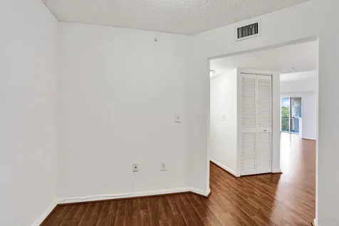 520 SE 5 Avenue Fort Lauderdale FL 33301