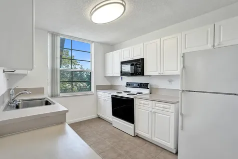 520 SE 5 Avenue Fort Lauderdale FL 33301
