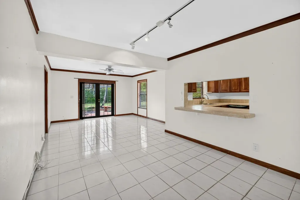 2060 Tropic Isle Lauderdale By The Sea FL 33062