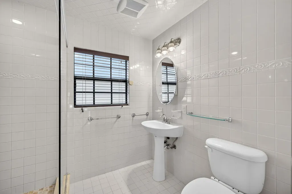 2060 Tropic Isle Lauderdale By The Sea FL 33062