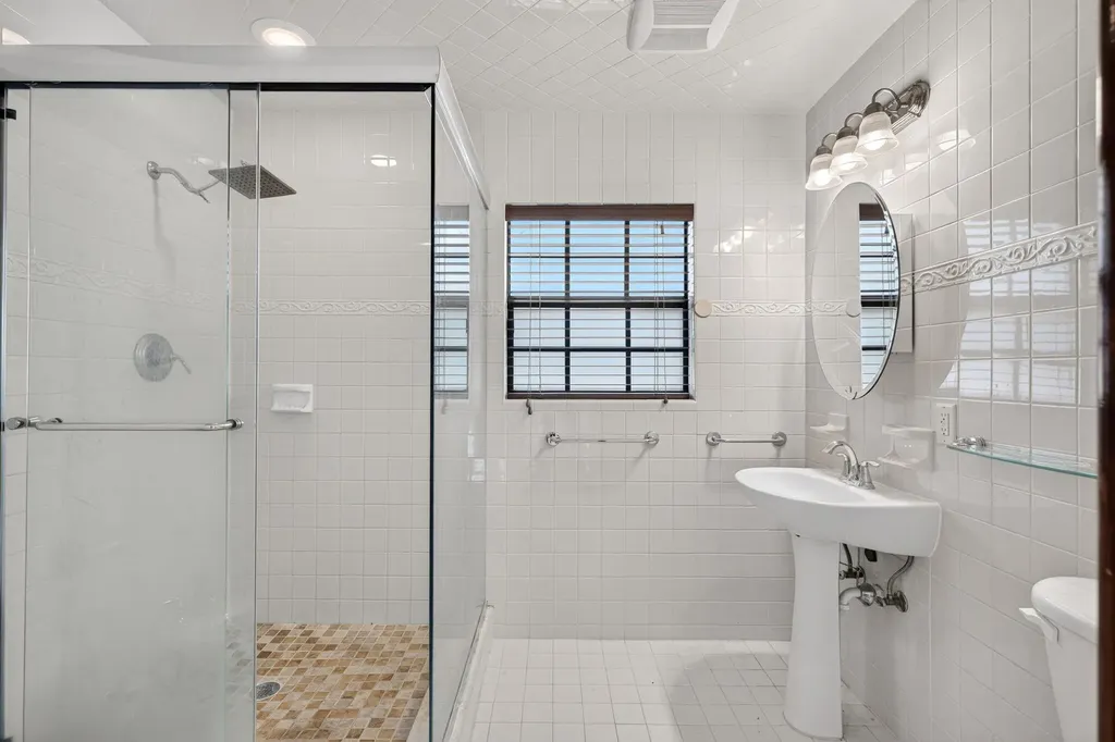 2060 Tropic Isle Lauderdale By The Sea FL 33062