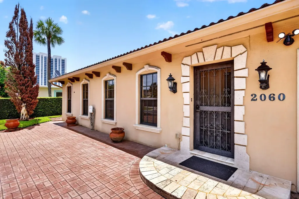 2060 Tropic Isle Lauderdale By The Sea FL 33062