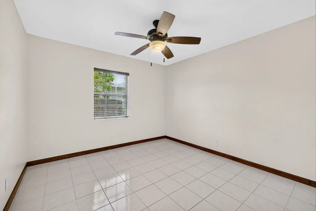 2060 Tropic Isle Lauderdale By The Sea FL 33062
