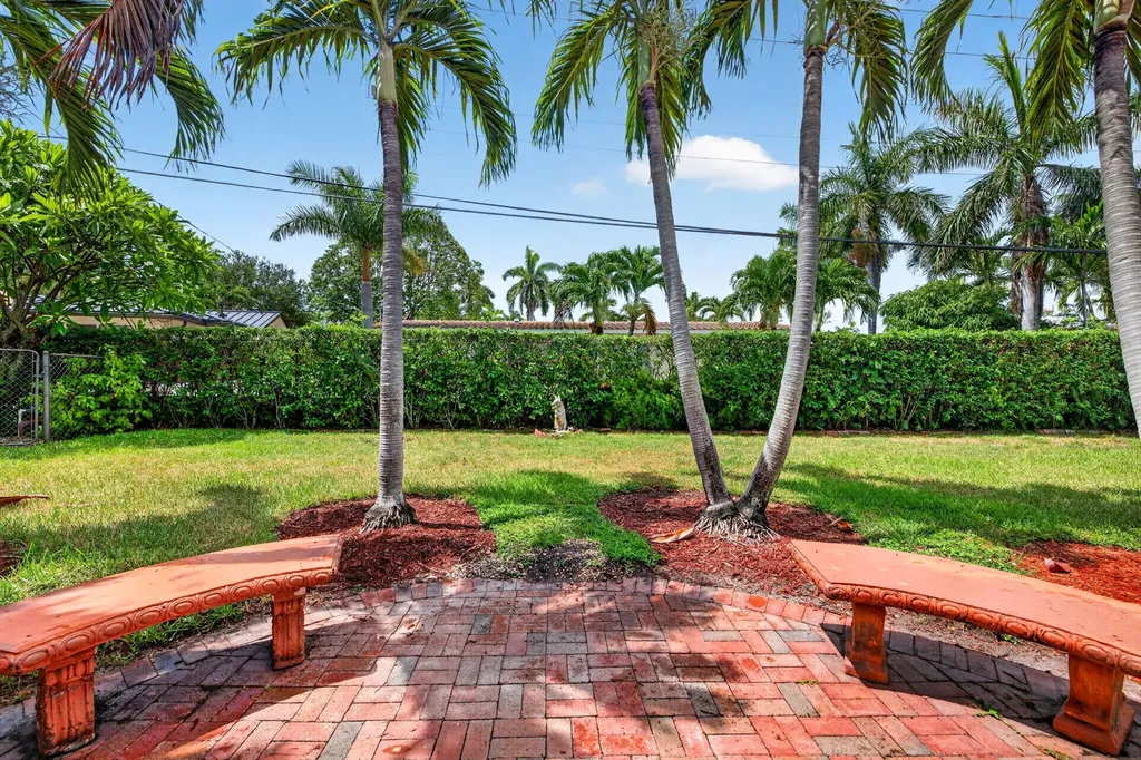 2060 Tropic Isle Lauderdale By The Sea FL 33062
