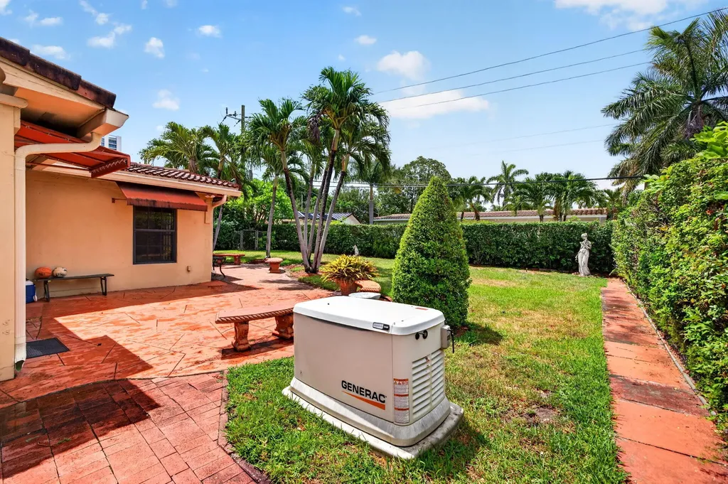 2060 Tropic Isle Lauderdale By The Sea FL 33062
