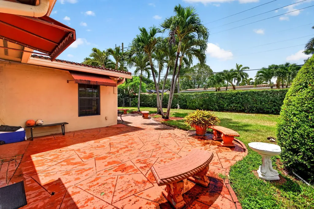 2060 Tropic Isle Lauderdale By The Sea FL 33062