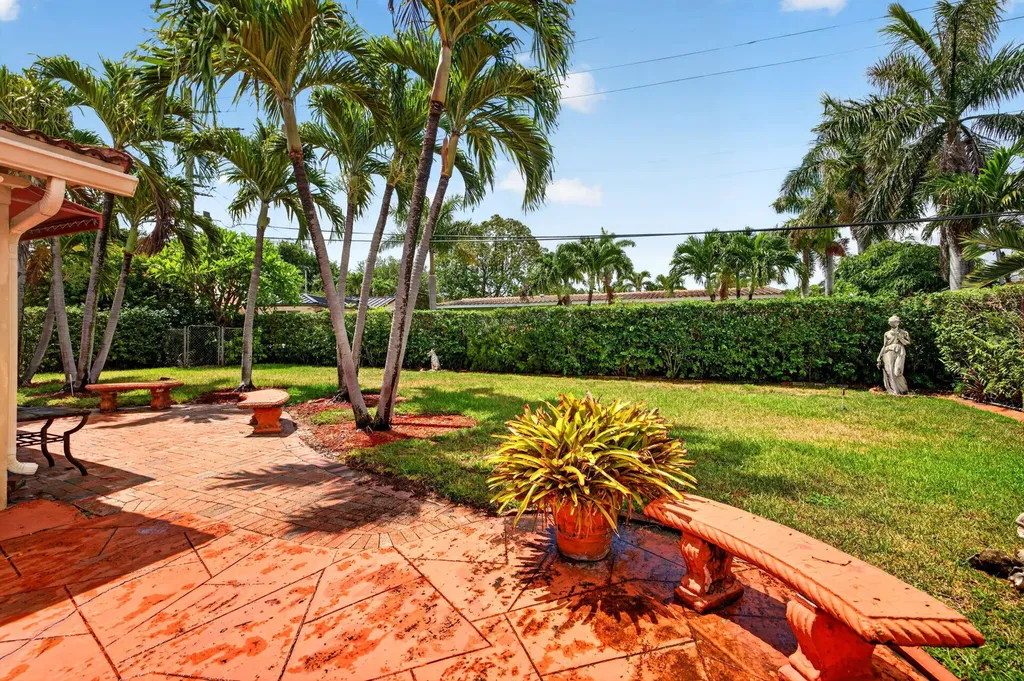 2060 Tropic Isle Lauderdale By The Sea FL 33062