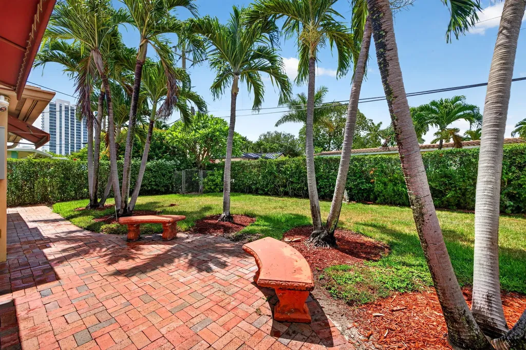 2060 Tropic Isle Lauderdale By The Sea FL 33062