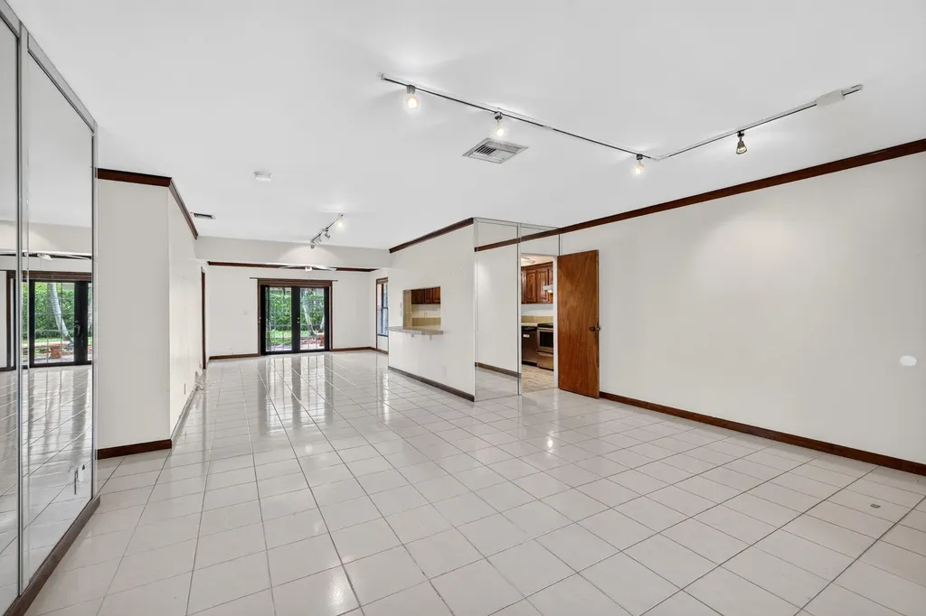 2060 Tropic Isle Lauderdale By The Sea FL 33062