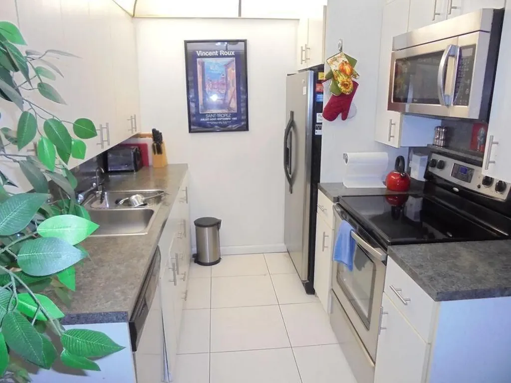 3069 Yarmouth D Boca Raton FL 33434