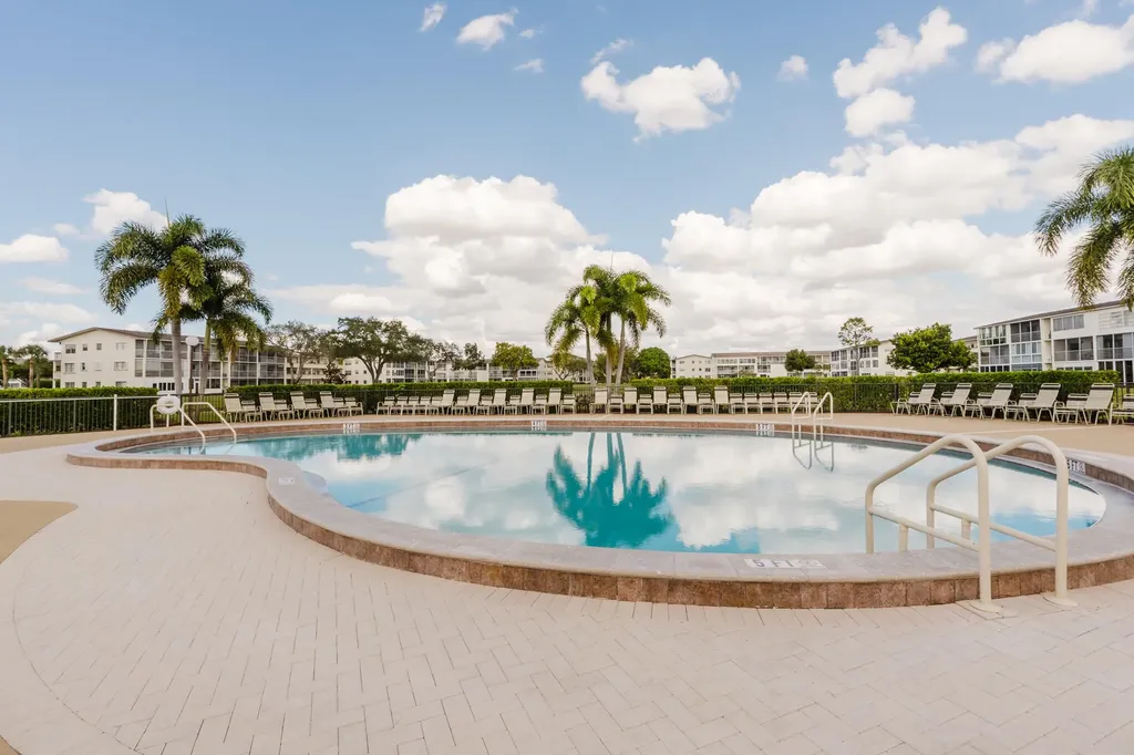 272 Preston G Way Boca Raton FL 33434