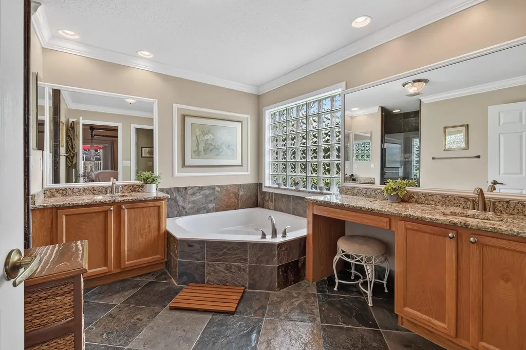 276 Swan Lane Jupiter FL 33458