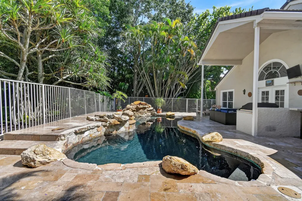 276 Swan Lane Jupiter FL 33458