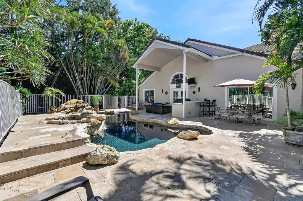 276 Swan Lane Jupiter FL 33458