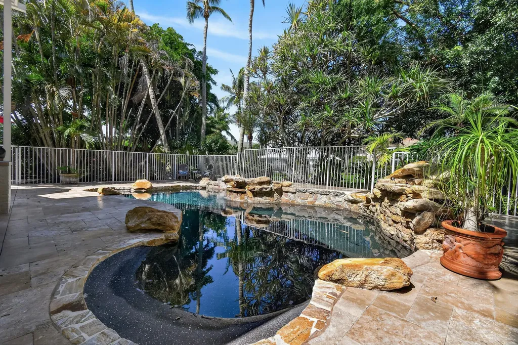 276 Swan Lane Jupiter FL 33458
