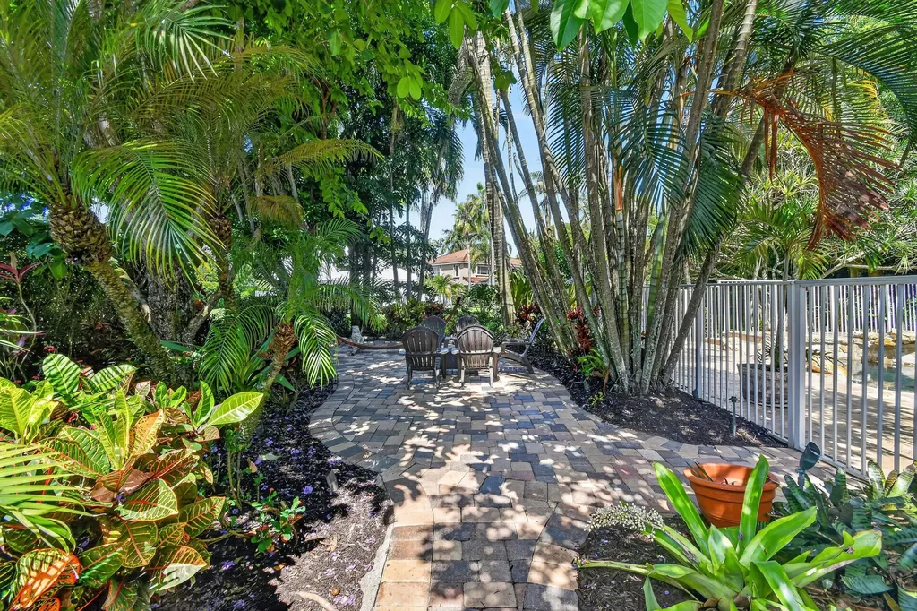 276 Swan Lane Jupiter FL 33458