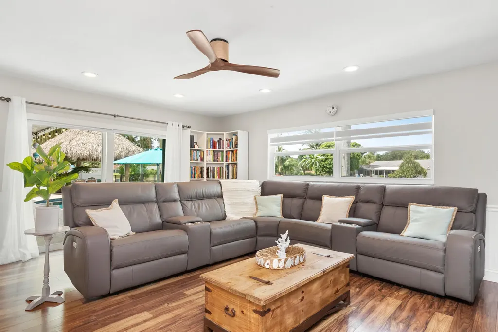 1222 NW 113th Terrace Coral Springs FL 33071
