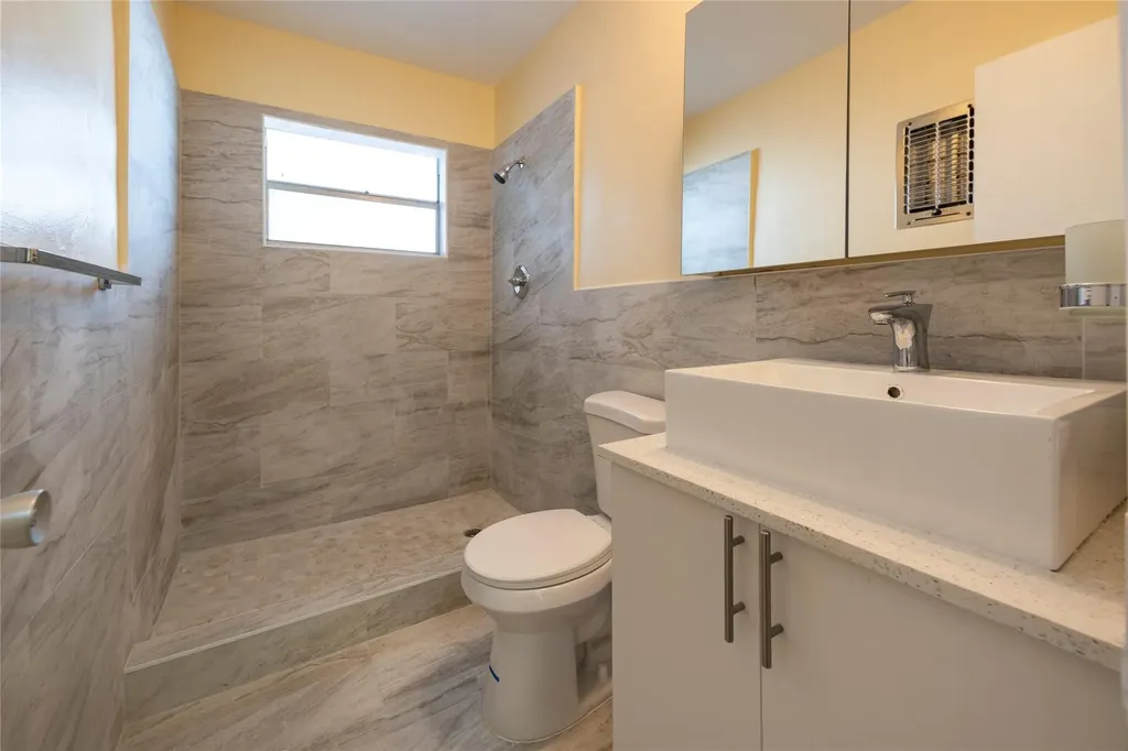 1310 NW 43rd Avenue Lauderhill FL 33313