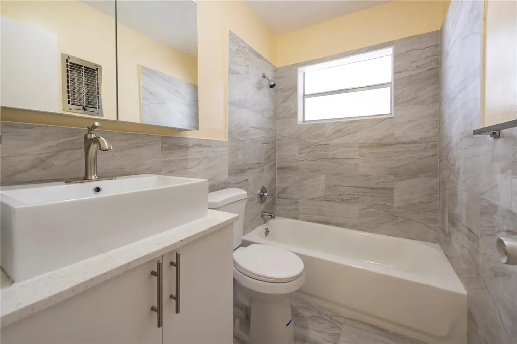 1310 NW 43rd Avenue Lauderhill FL 33313