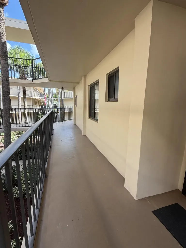 5280 Las Verdes Circle Delray Beach FL 33484