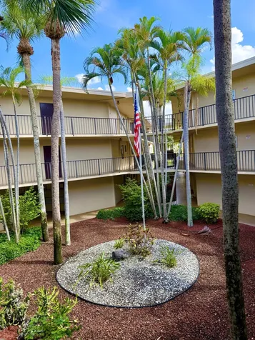5280 Las Verdes Circle Delray Beach FL 33484