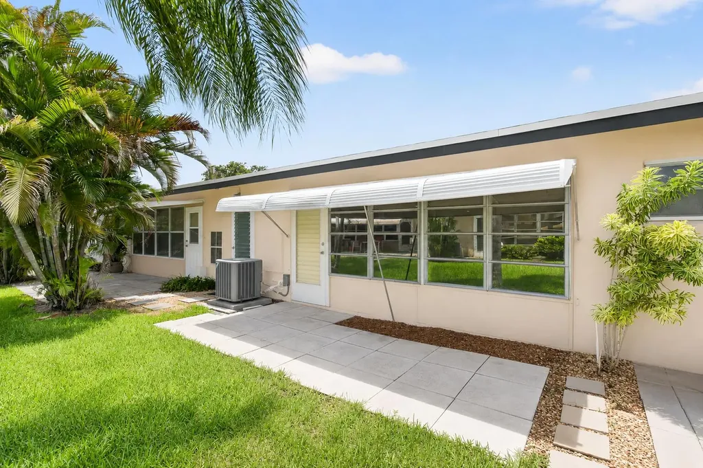 1007 South Drive Delray Beach FL 33445