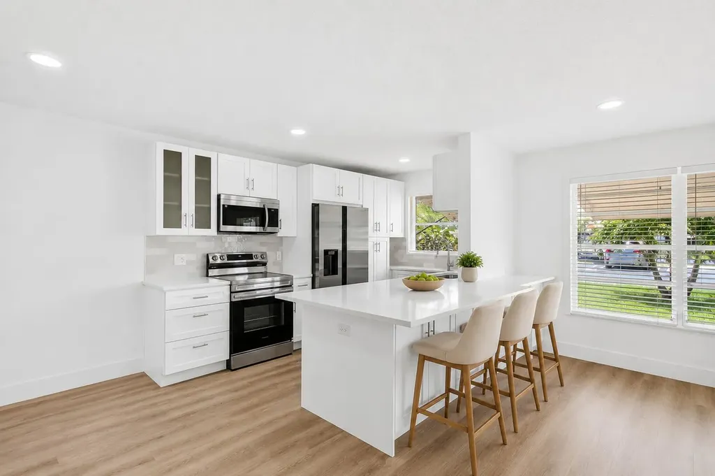 1007 South Drive Delray Beach FL 33445
