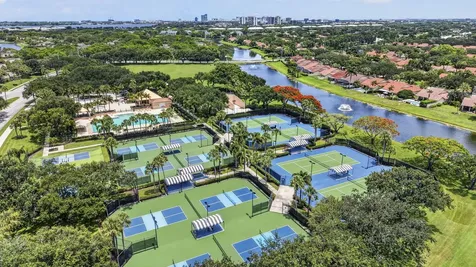 2613 Mohawk Circle West Palm Beach FL 33409
