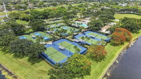 2613 Mohawk Circle West Palm Beach FL 33409
