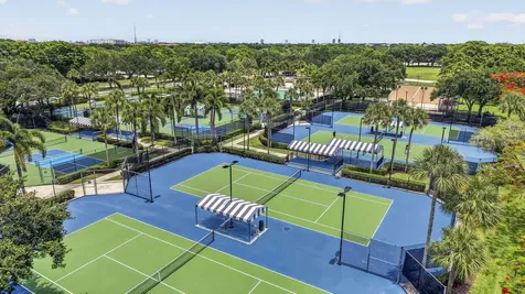 2613 Mohawk Circle West Palm Beach FL 33409