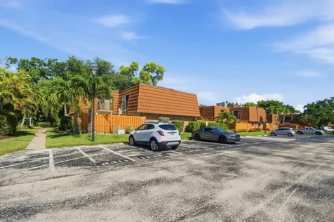 1438 Park Shore Circle Fort Myers FL 33901