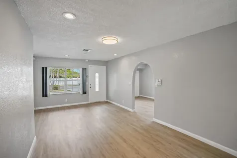 417 SW 8th Avenue Delray Beach FL 33444