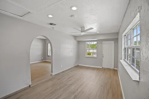 417 SW 8th Avenue Delray Beach FL 33444