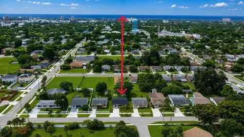 417 SW 8th Avenue Delray Beach FL 33444