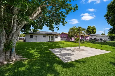 417 SW 8th Avenue Delray Beach FL 33444