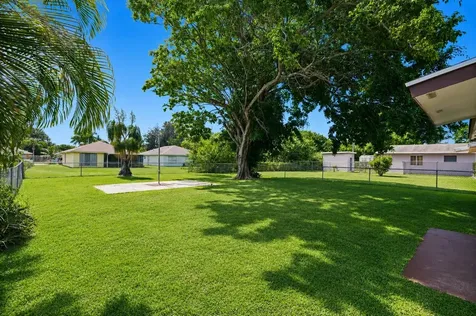 417 SW 8th Avenue Delray Beach FL 33444